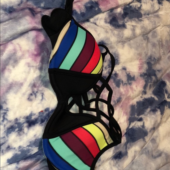 PINK bikini swimsuit top - Picture 1 of 2